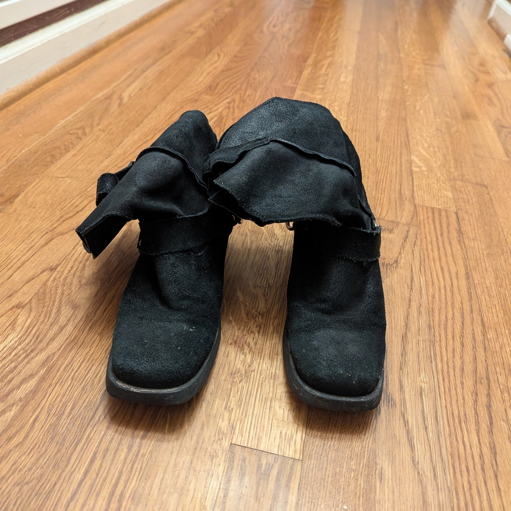 Dingo Black Ankle Boots with Ruffle Detail
